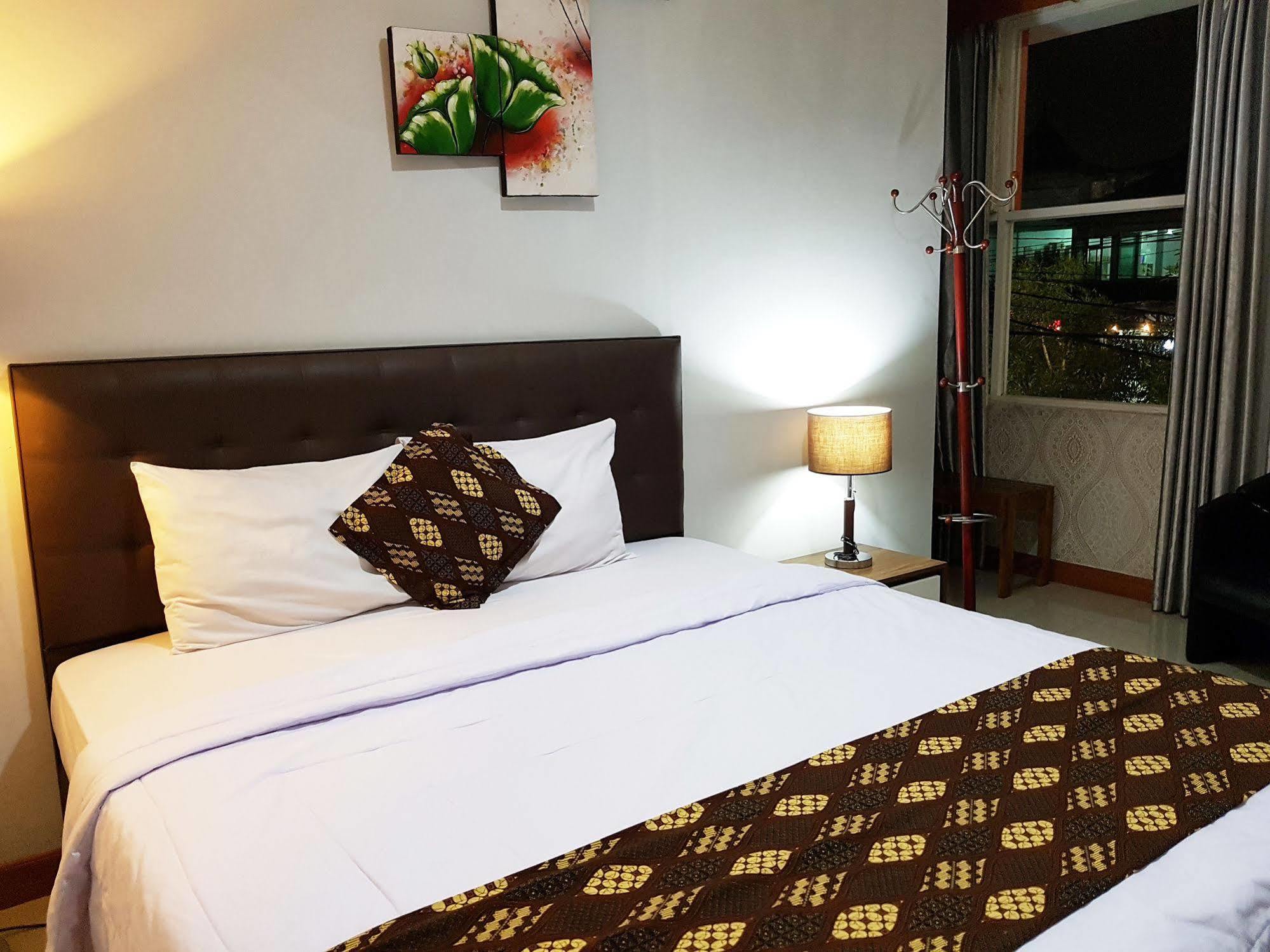 Rene Hotel Yogyakarta Exterior foto