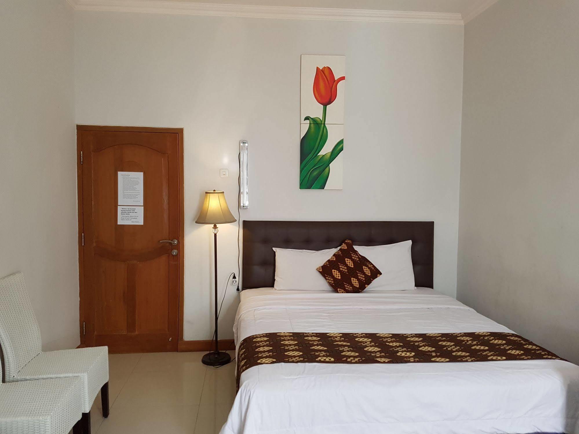Rene Hotel Yogyakarta Exterior foto