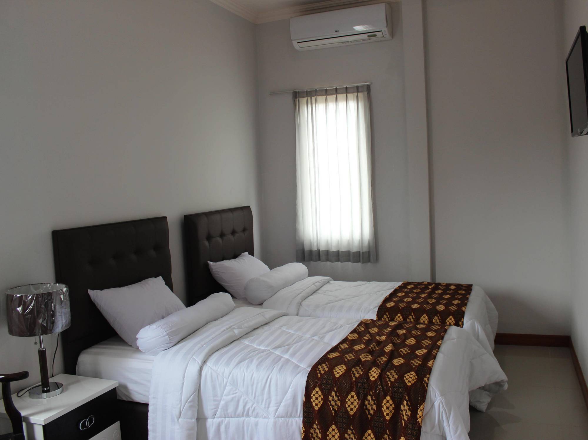 Rene Hotel Yogyakarta Exterior foto
